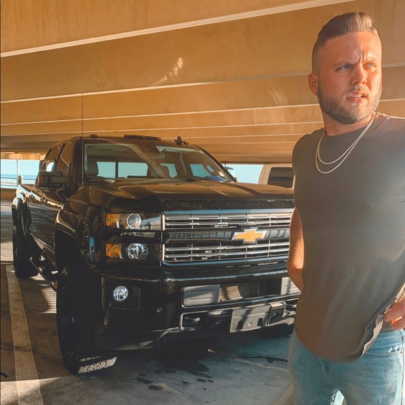 Meet your Posher, Trent - Picture 1 of 1